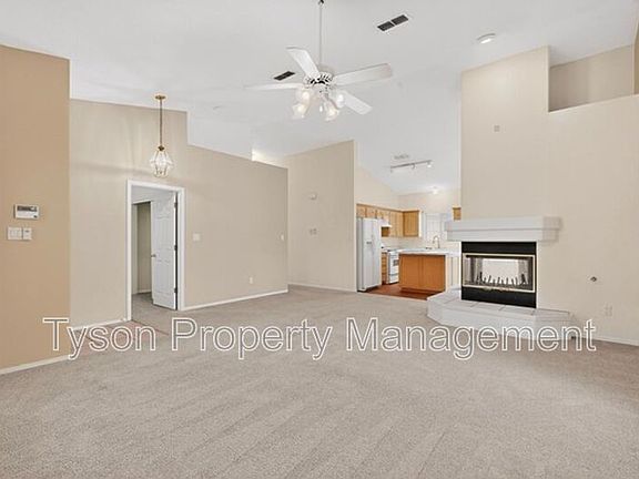 5th image of 7411 Peregrine Rd NE