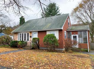 15 Karen Rd, Wakefield, MA 01880