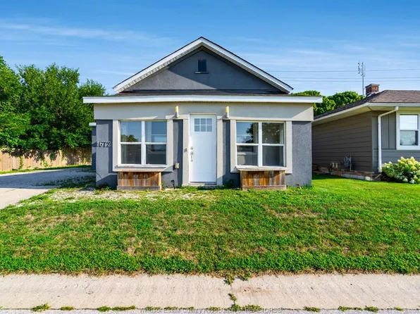1672 Elgin St, Kingsville, ON N0P 2G0