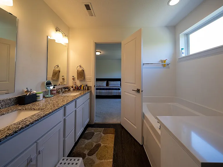 5004 Trillium Cv NE — Photo 18