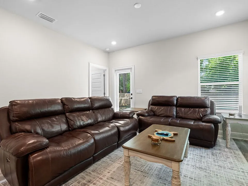 515 W Magnolia Ave #ID1570583P
