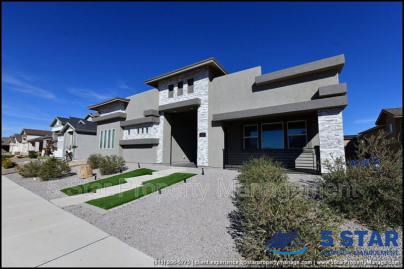 1st image of 2712 Sammy Cervantes St