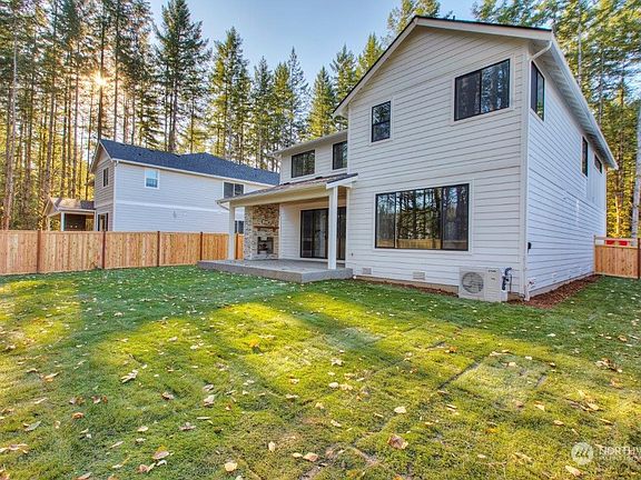 3rd image of 23442 Luna Ct