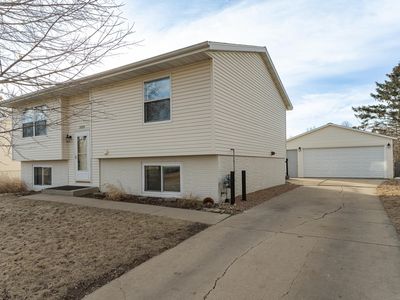 2020 48th St NW, Rochester, MN, 55901