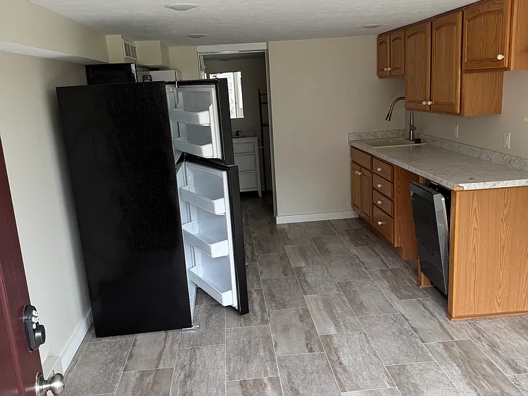 1430 Van Buren St — Photo 3