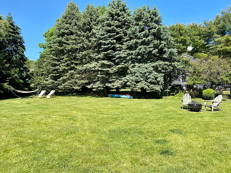 2735 Beebe Dr — Photo 7