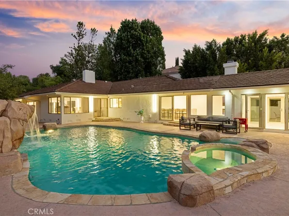 4651 Ellenita Ave, Tarzana, CA 91356