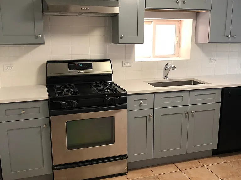 5515 W Sunnyside Ave — Photo 3