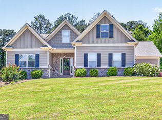 1171 Sterling Lake Dr, Jefferson, GA 30549