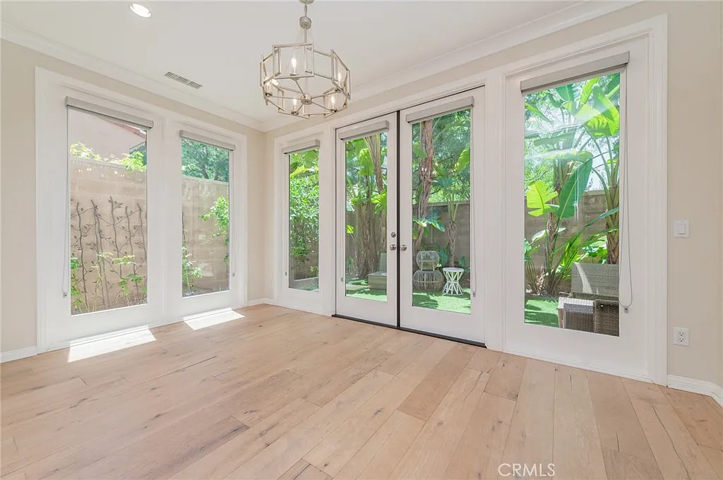 4 bed, 2653 sqft, $6,500 — Photo 4