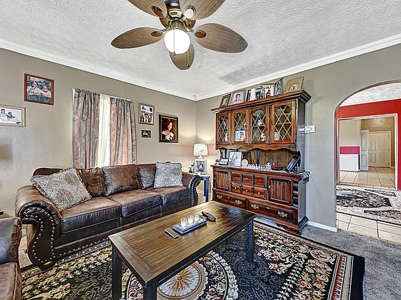 3rd image of 3515 Mount Dr