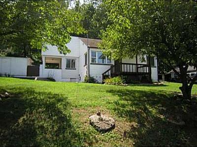 2nd image of 2737 Daniels Ave