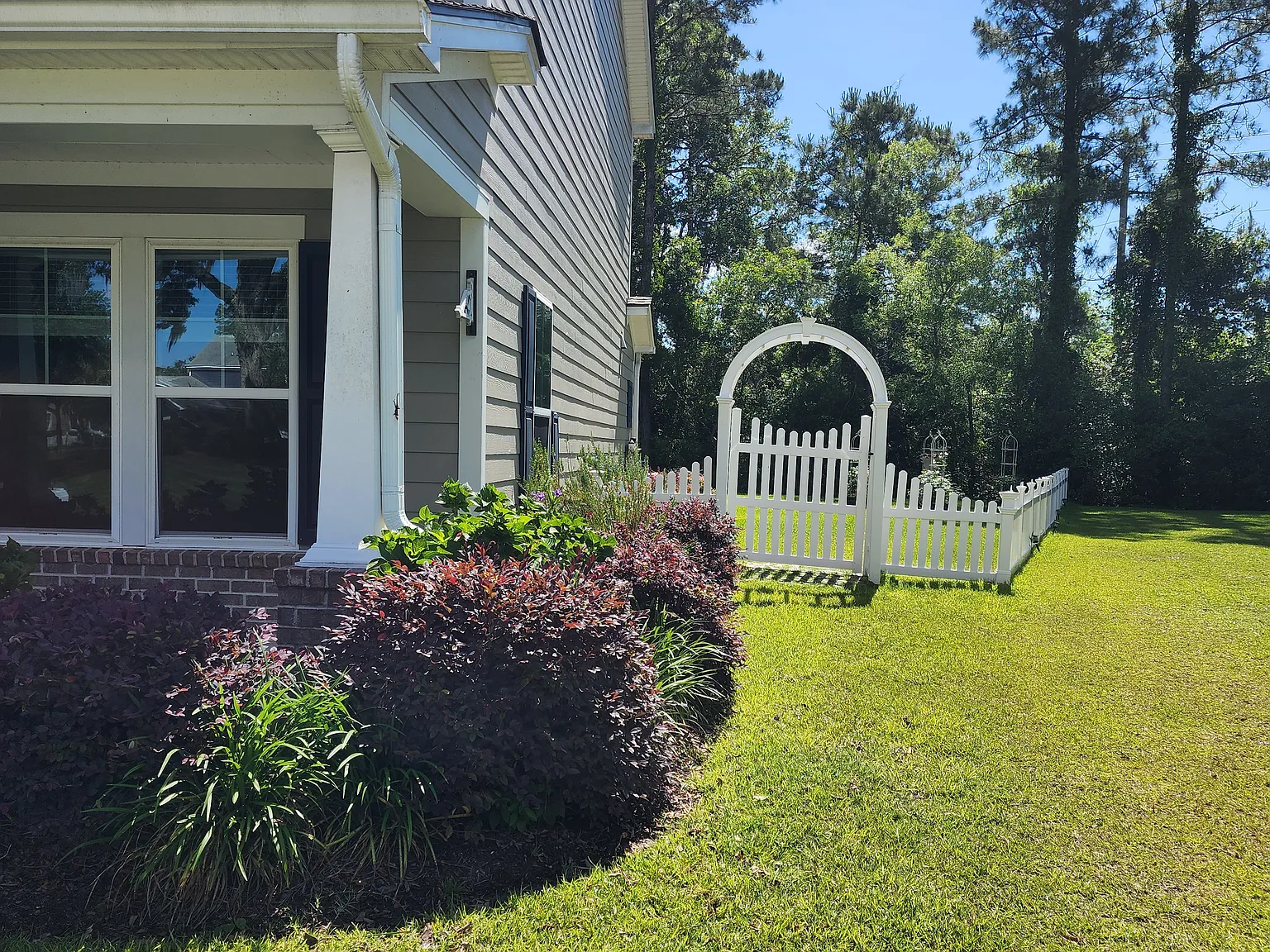 4 bed, 2576 sqft, $2,850 — Photo 3