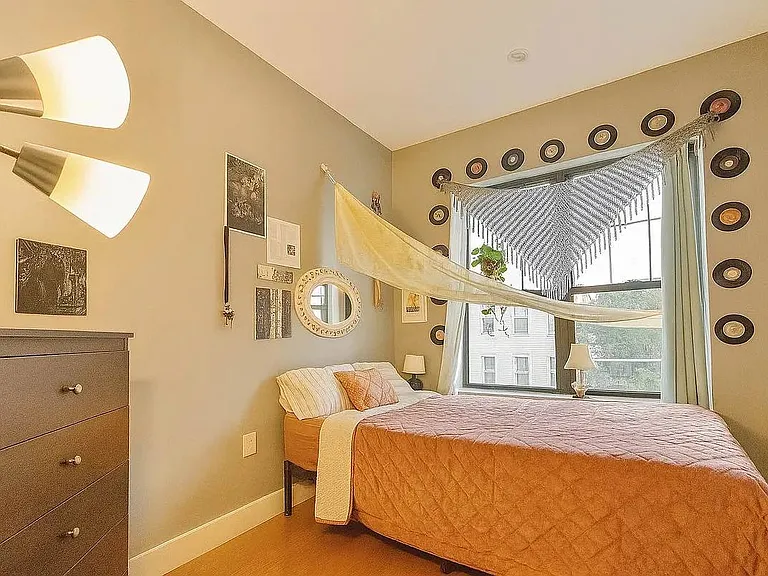 245 Jefferson St #3R — Photo 7