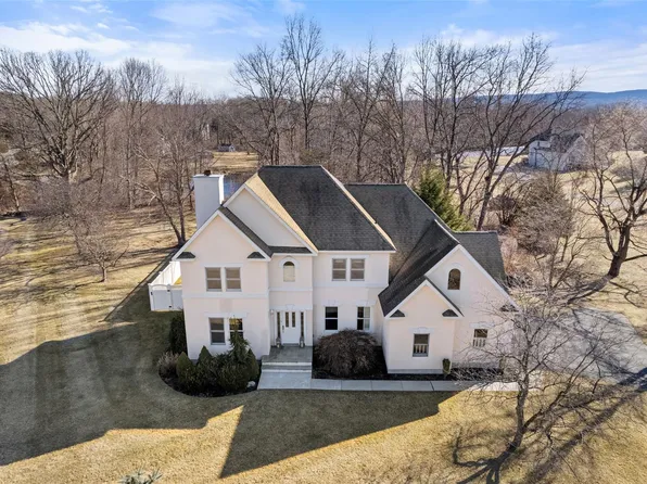 96 Woodcrest Drive, Hopewell Junction, NY 12533