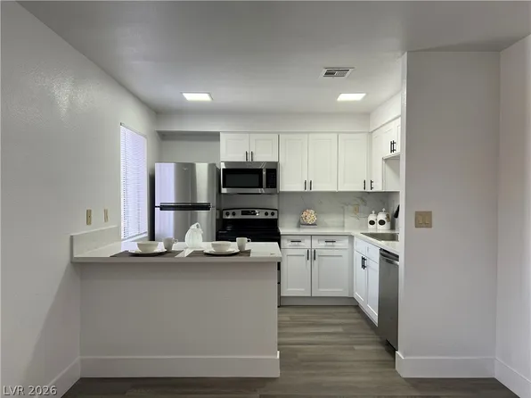 5080 Indian River Dr Unit 360, Las Vegas, NV 89103