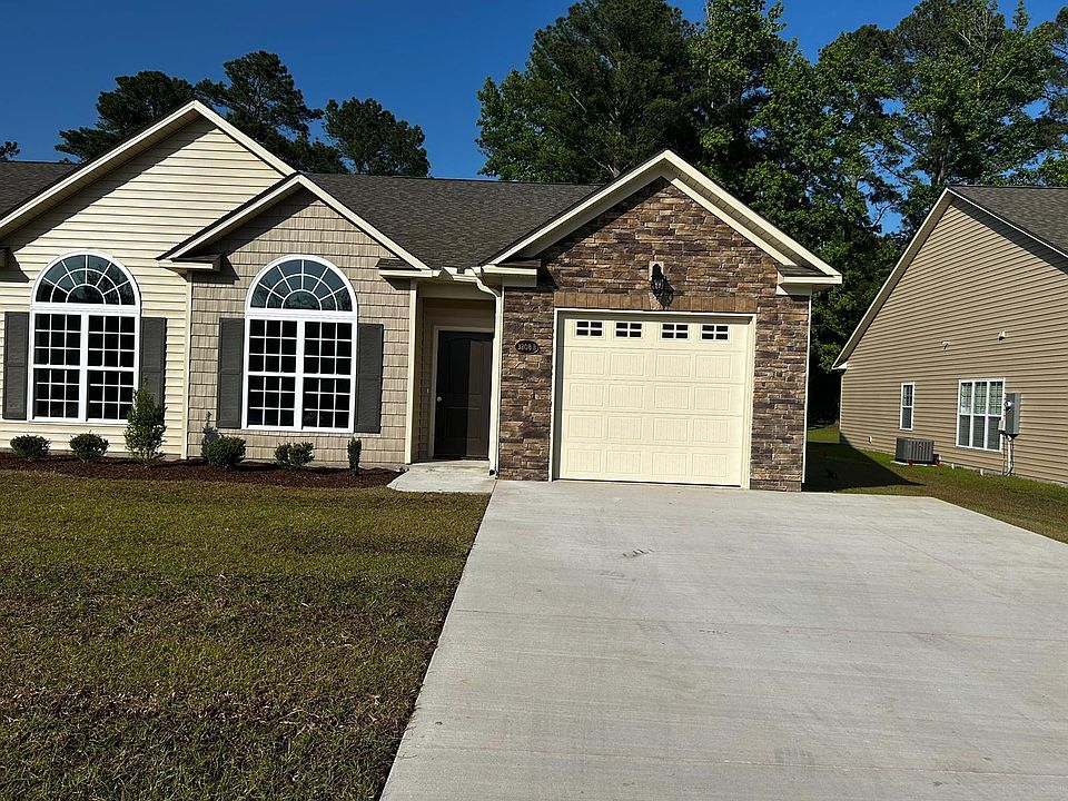1st image of 3208 Gordon Dr #B