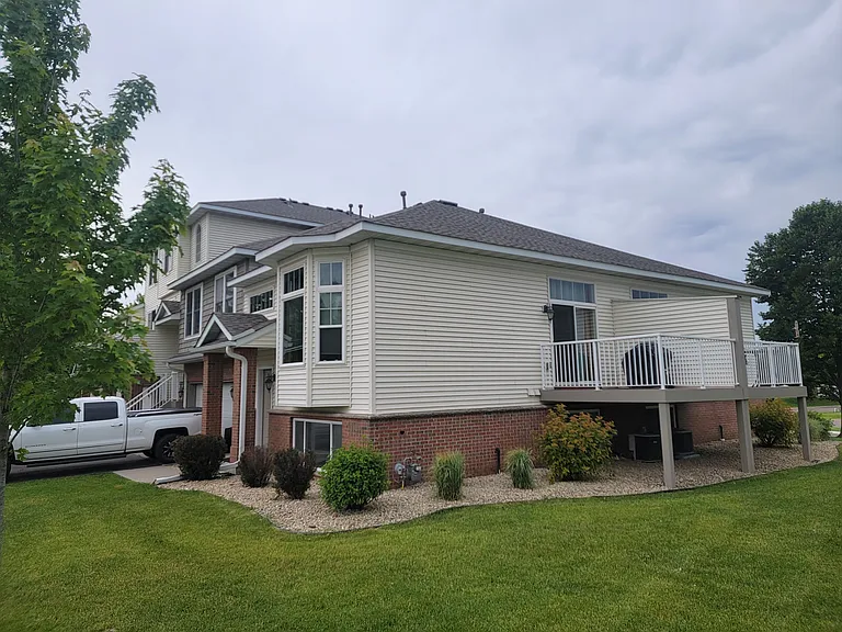20009 Heritage Dr — Photo 4
