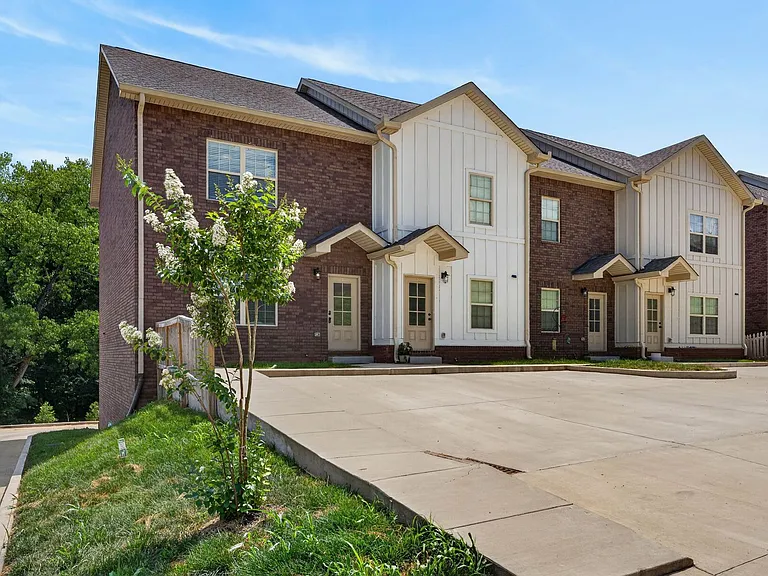 500 Peachers Mill Rd #A — Photo 3
