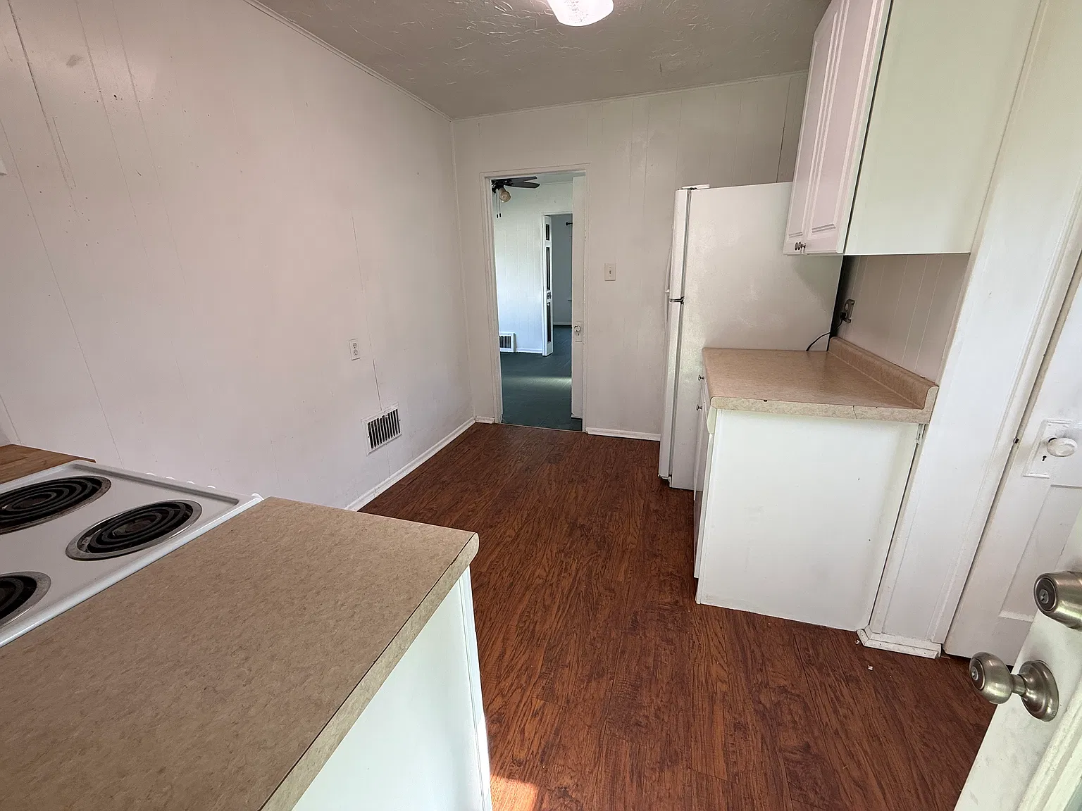 2 bed, 644 sqft, $1,000 — Photo 3