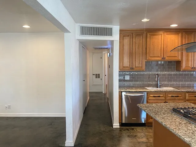 7358 E McKinley St — Photo 15
