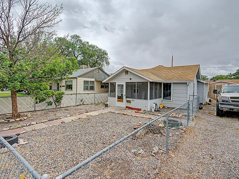 1803 Grand Ave — Photo 11