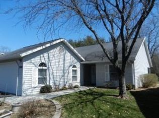 3709 S Grasstree Ct, Bloomington, IN 47401