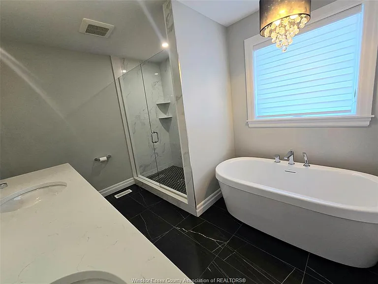 310 Blake Ave — Photo 9