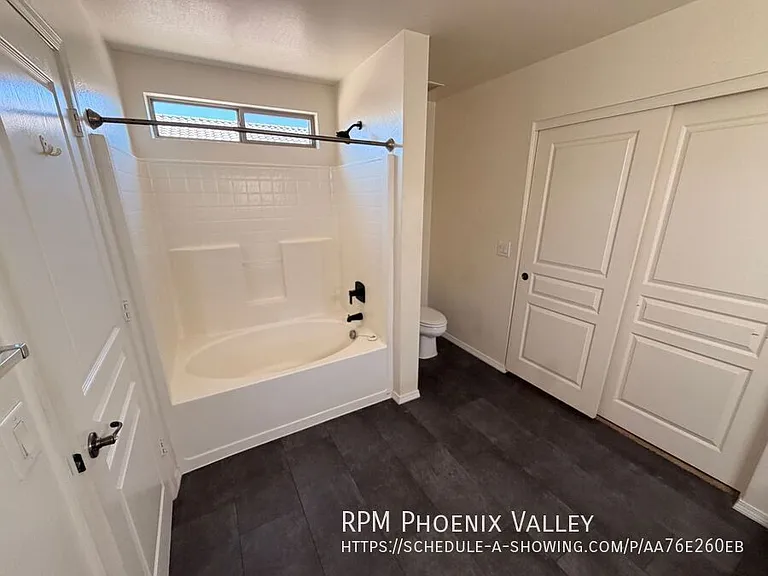 23927 W La Salle St — Photo 23