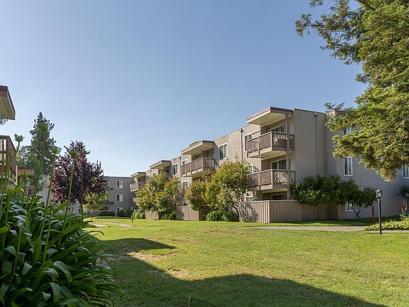 4th image of 38655 Paseo Padre Pkwy #2-203