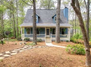 423 Creekside Ln, Woodstock, GA