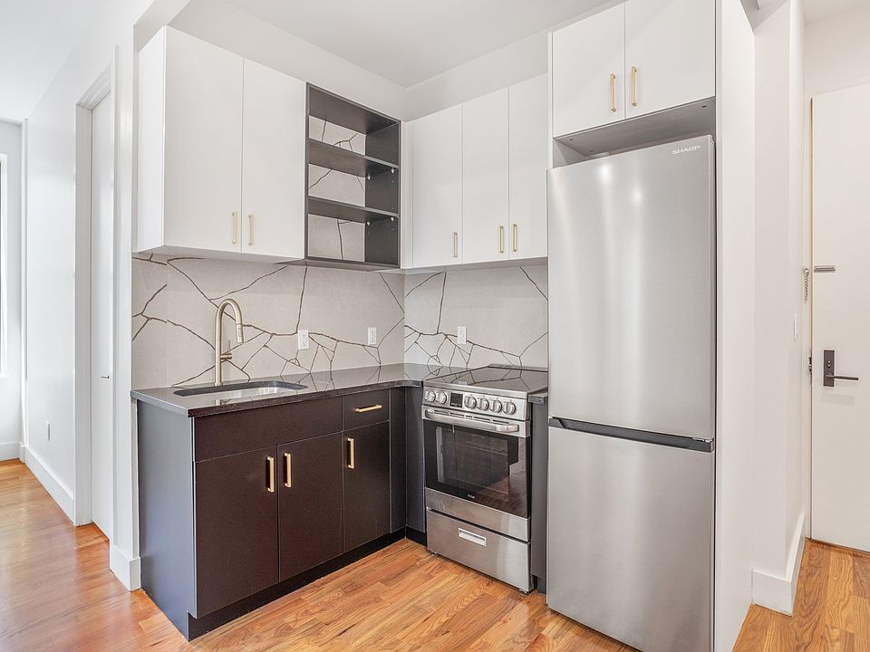 2nd image of 1199 Dean St #3C