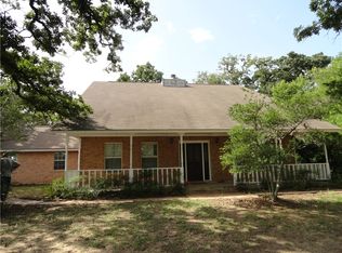 428 Gotier Trace Rd, Smithville, TX 78957