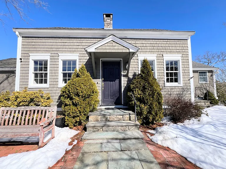 476 Main St — Photo 32