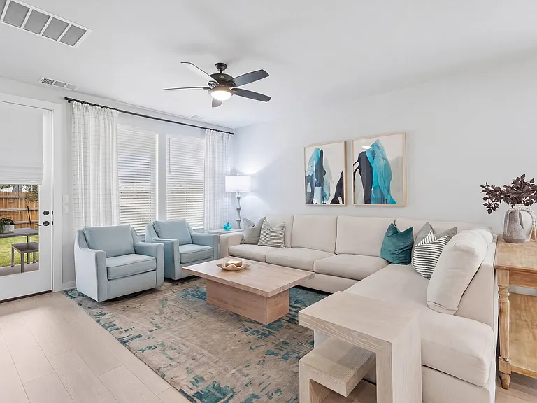 1211 N Roger Hanks Pkwy — Photo 1