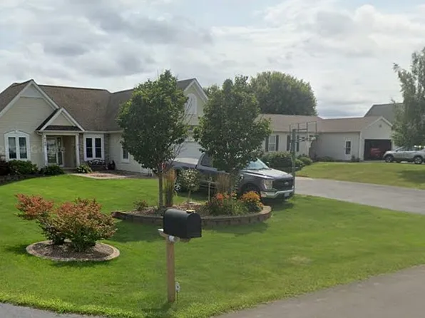 6180 Lillypond Way, Ontario, NY 14519