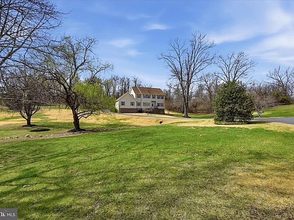 4th image of 155 Bunchberry Ridge Ct
