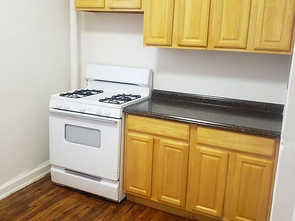 3rd image of 2819 42nd St #2B