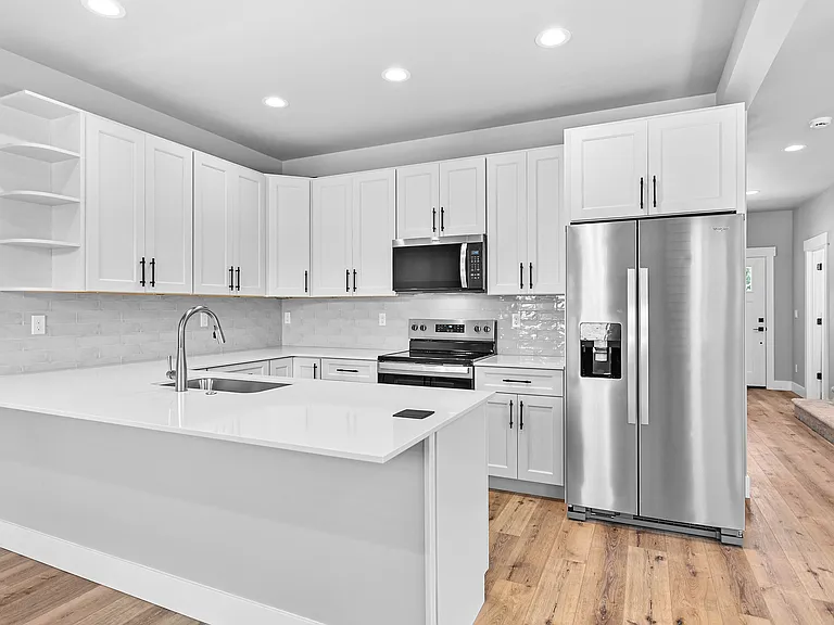 2205 Dejong Dr — Photo 8