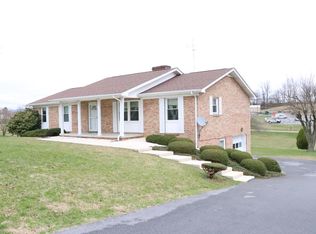 12201 Columbine Ln, Glade Spring, VA 24340