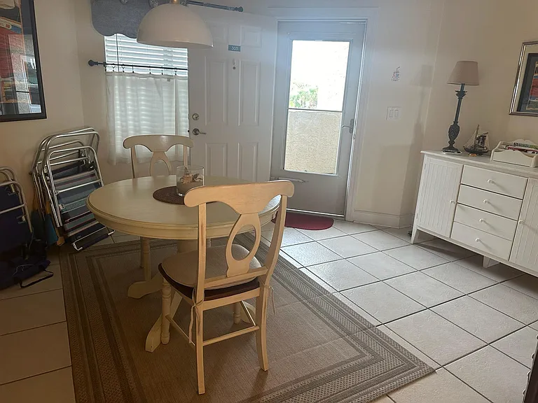426 Bouchelle Dr #303 — Photo 9