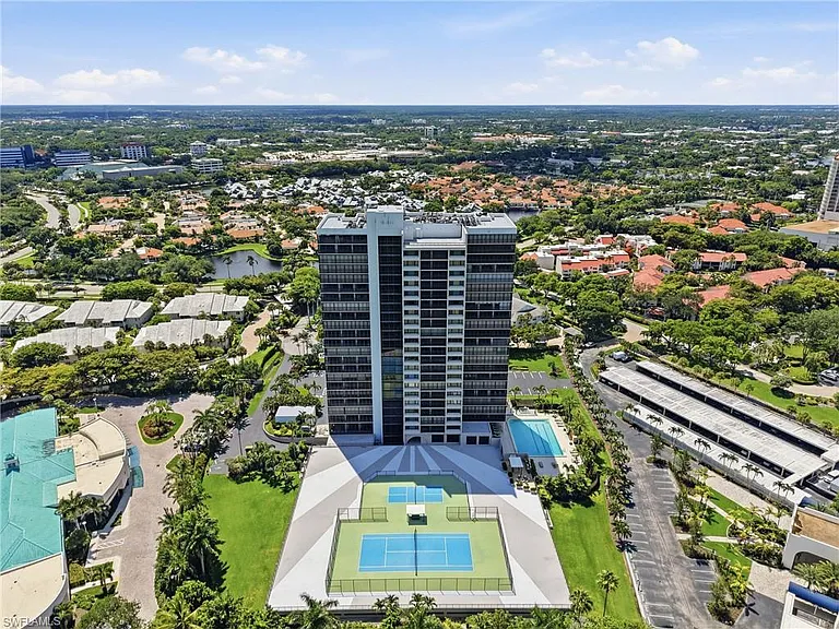 5601 Turtle Bay Dr #302 — Photo 30