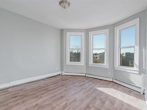 4th image of 45 W 54th St #6