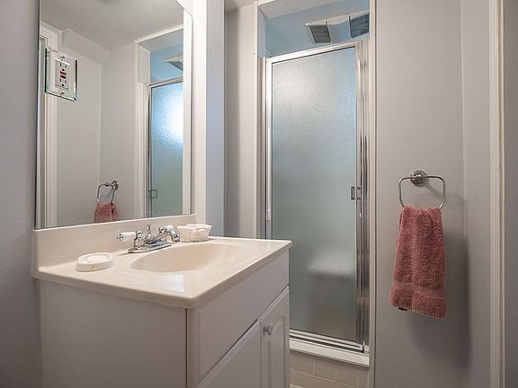 4th image of 8310 Salisbury Dr