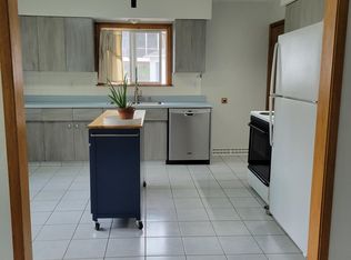 665 Bradley St, Dubuque, IA 52003