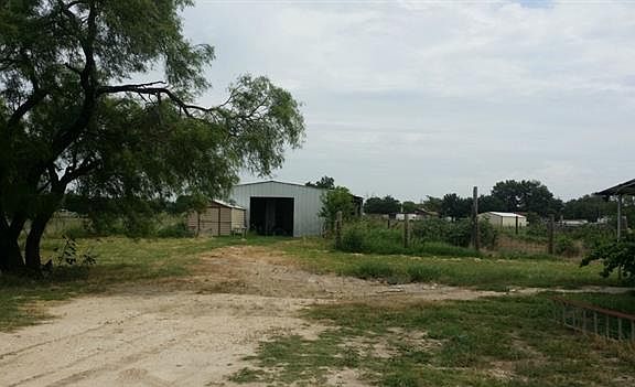 3rd image of 3104 County Road 913