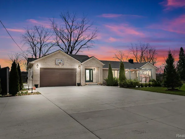 4075 Barr Rd, Canton, MI 48188