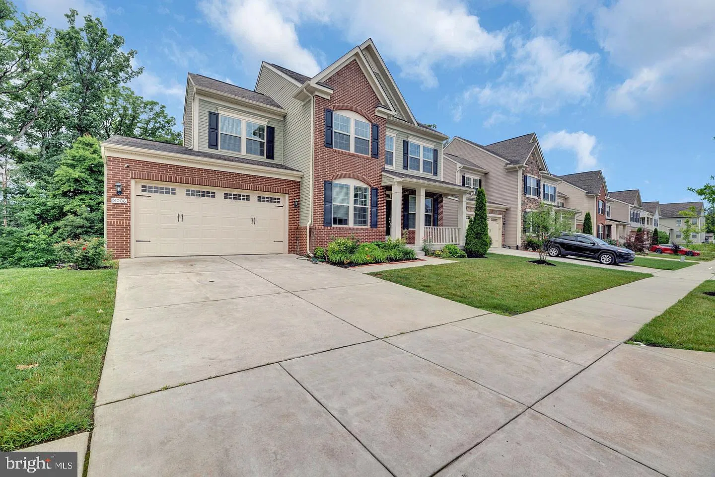 6 bed, 3.5 bath, 3645 sqft, $5,100 — Photo 3
