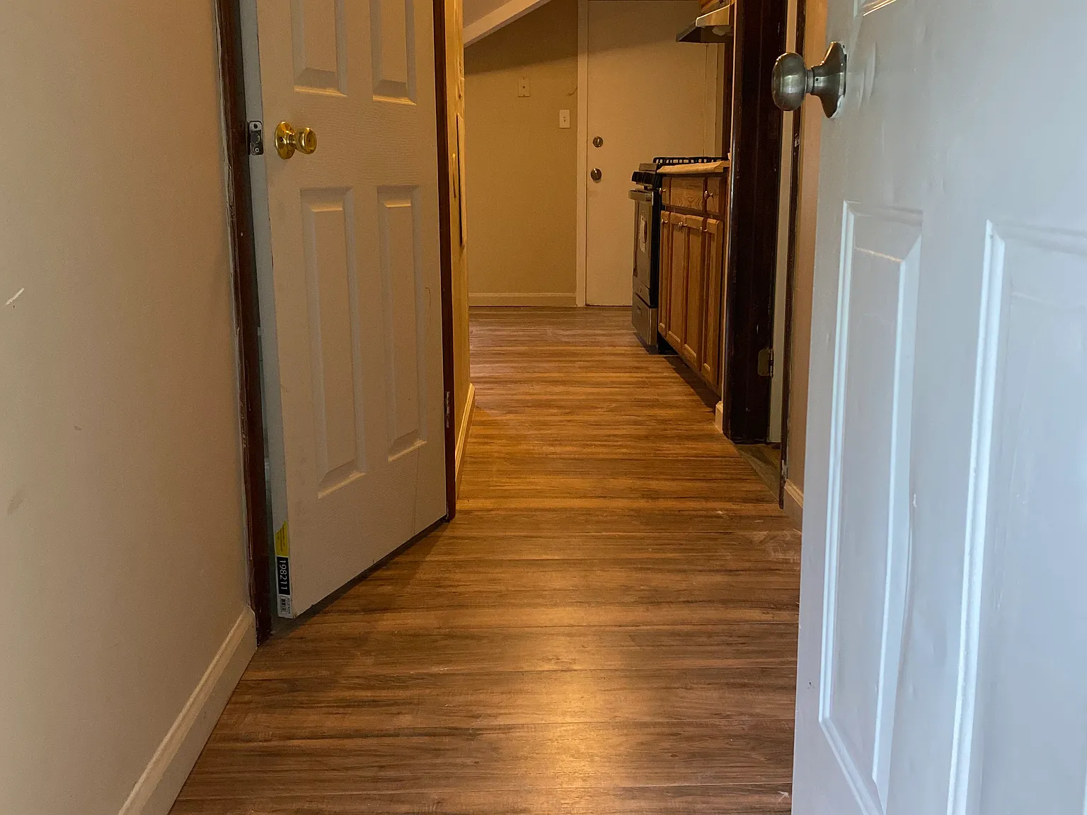 3 bed, 3288 sqft, $1,600 — Photo 2