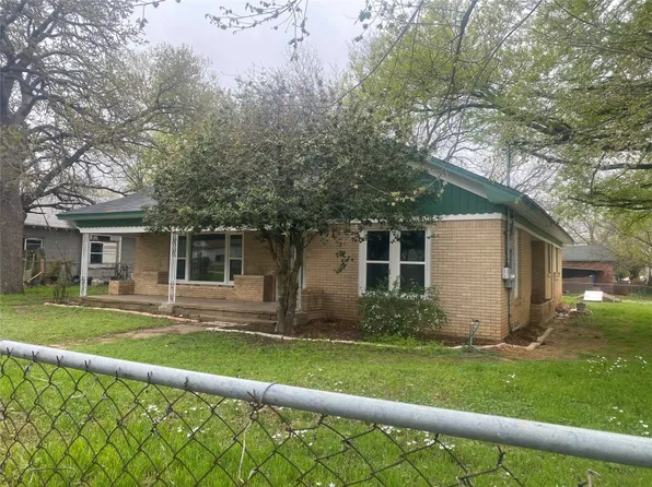 517 W Lamar St, Alvord, TX 76225